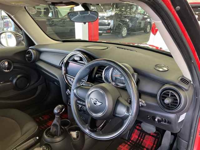 MINI HATCH
