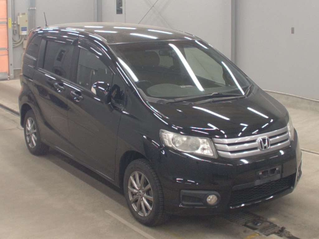 HONDA FREED SPIKE