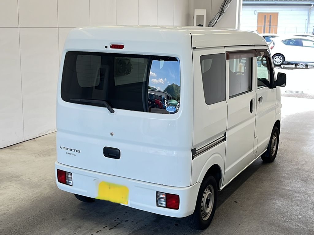 MITSUBISHI MINICAB