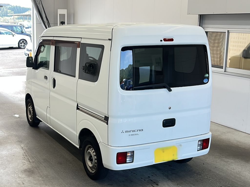 MITSUBISHI MINICAB