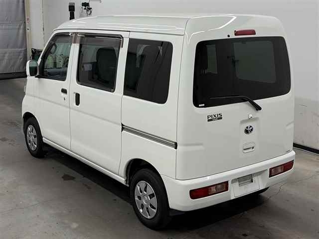 TOYOTA PIXIS VAN