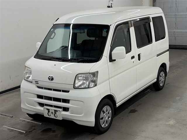 TOYOTA PIXIS VAN