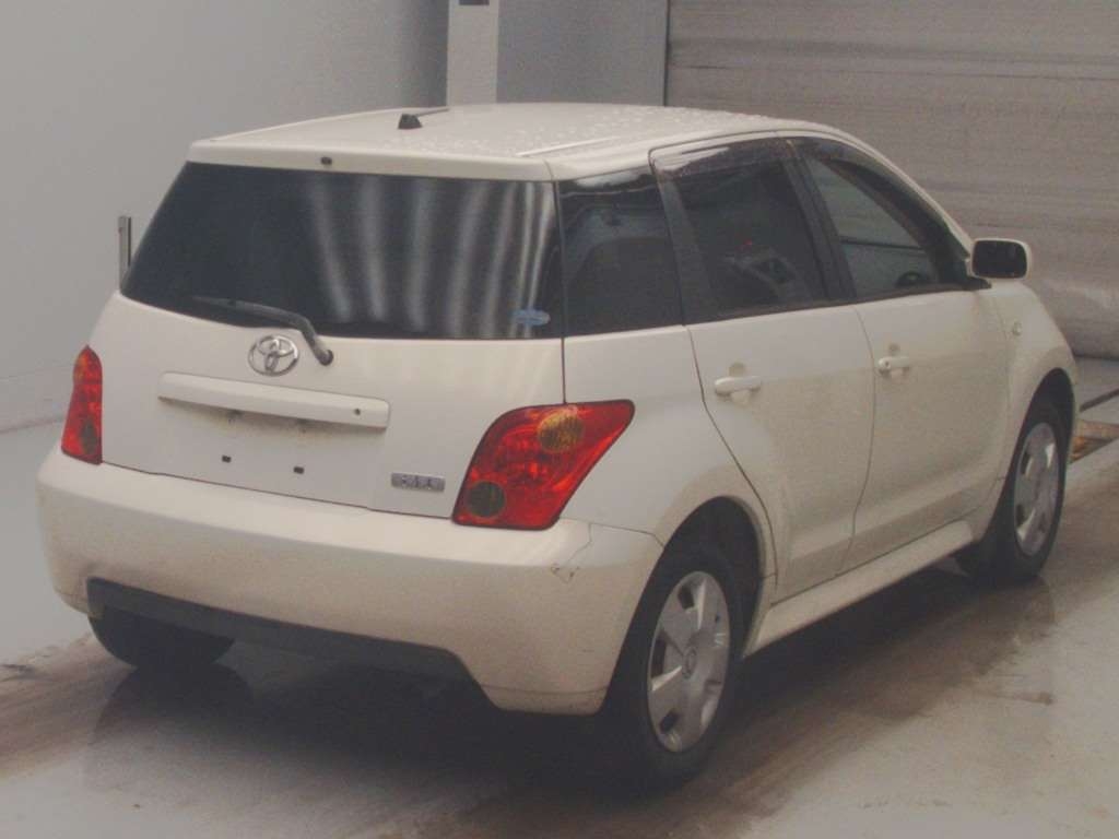 TOYOTA IST