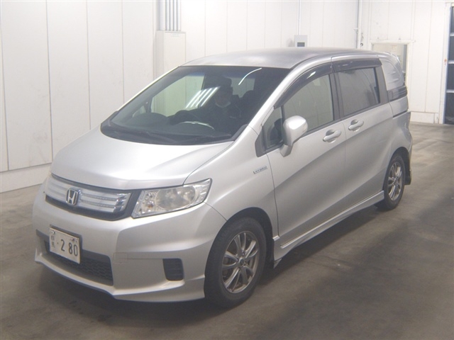 HONDA FREED SPIKE