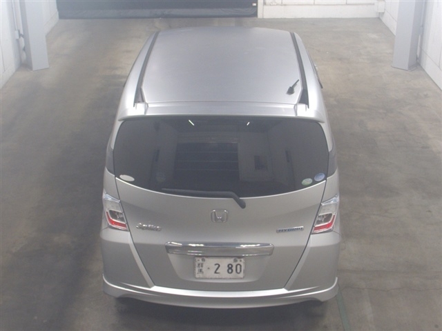 HONDA FREED SPIKE