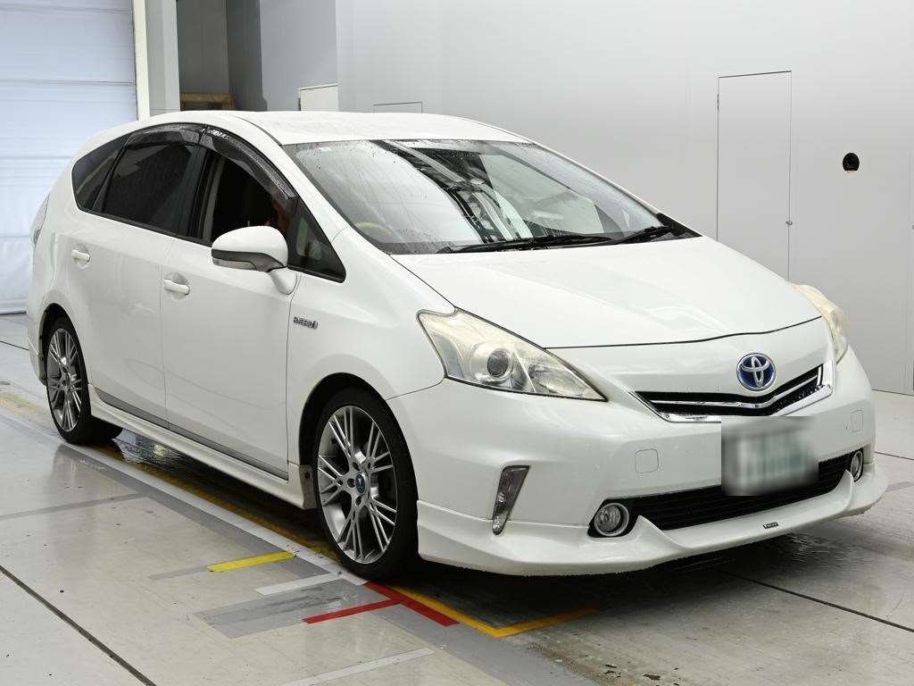 TOYOTA PRIUS ALPHA