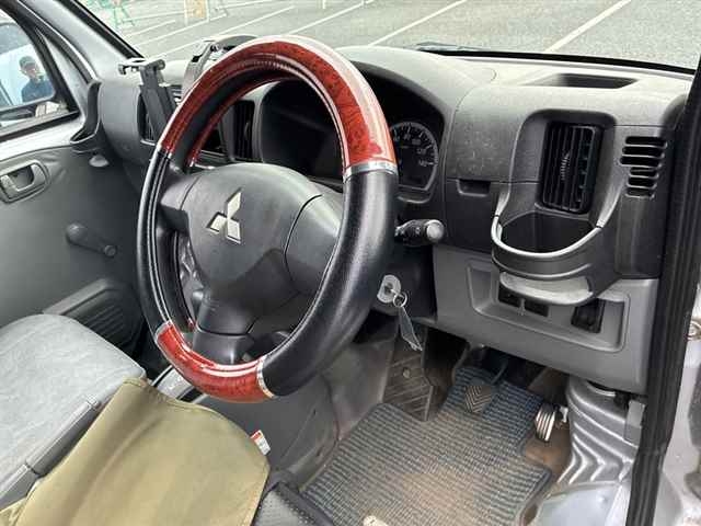 MITSUBISHI MINICAB