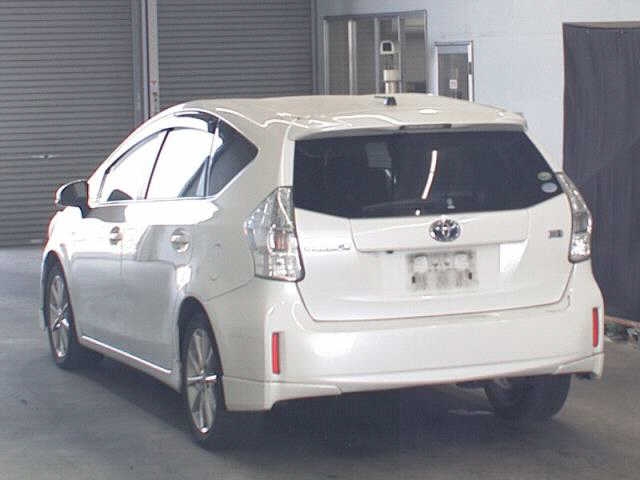 TOYOTA PRIUS ALPHA