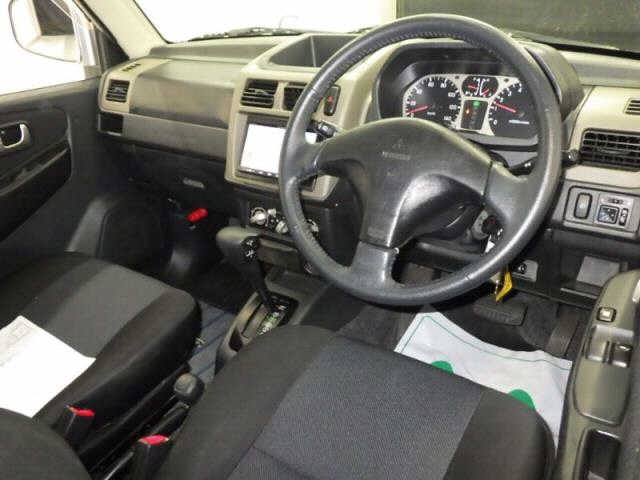MITSUBISHI PAJERO MINI