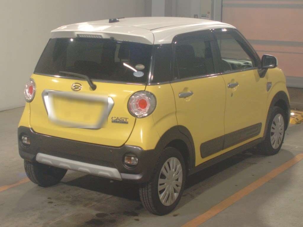 DAIHATSU CAST