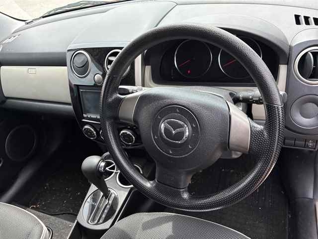 MAZDA VERISA