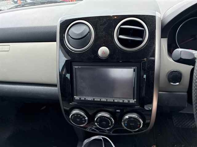 MAZDA VERISA