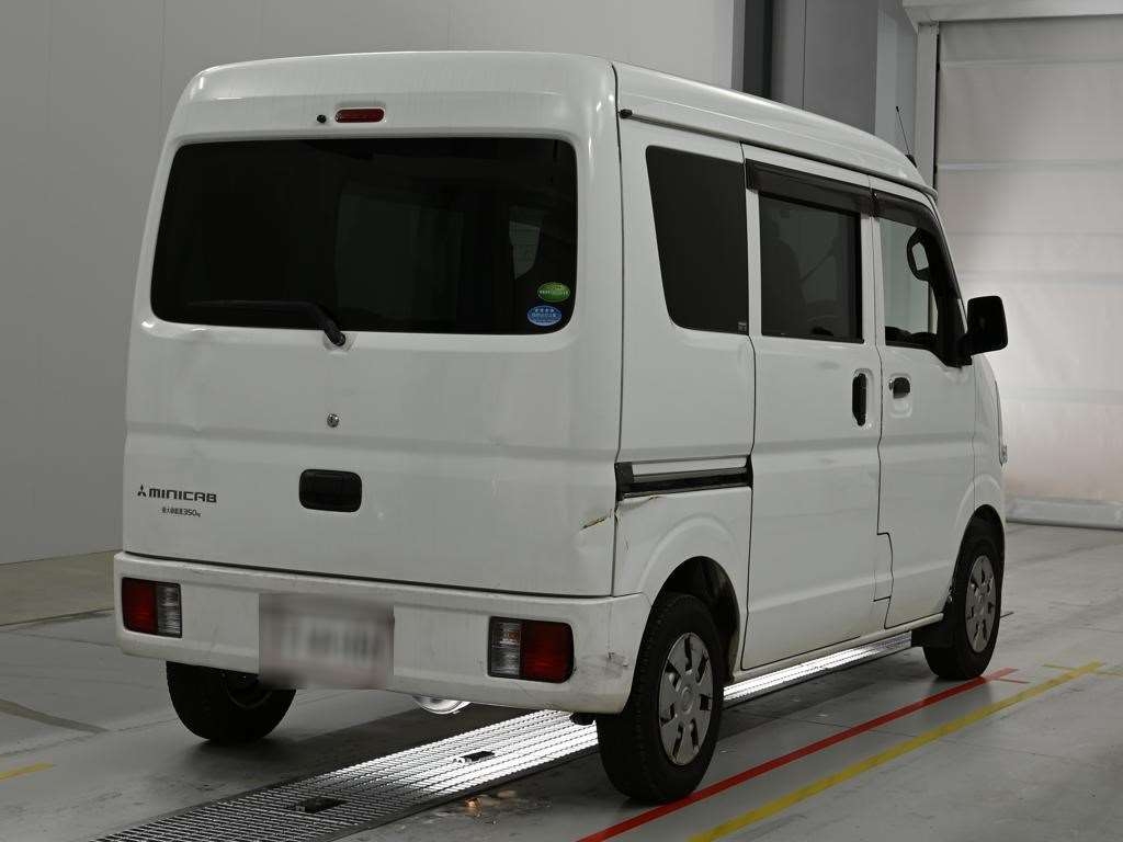 MITSUBISHI MINICAB