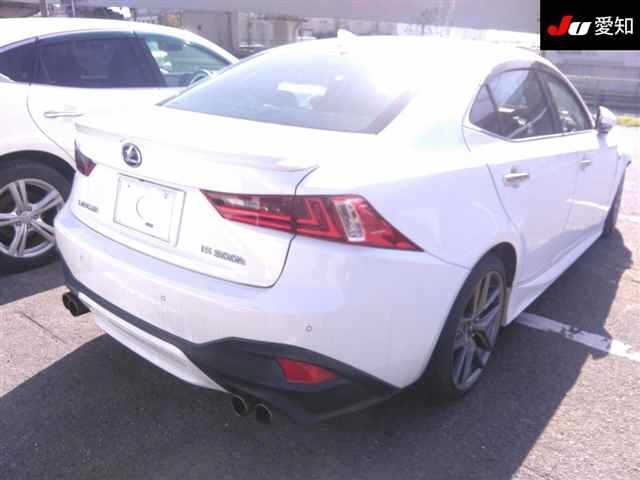 LEXUS IS300H