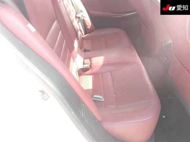LEXUS IS300H