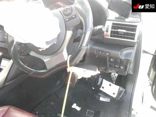 LEXUS IS300H
