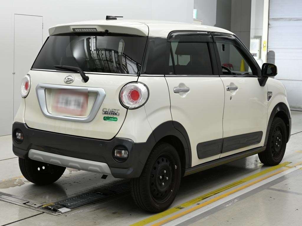 DAIHATSU CAST