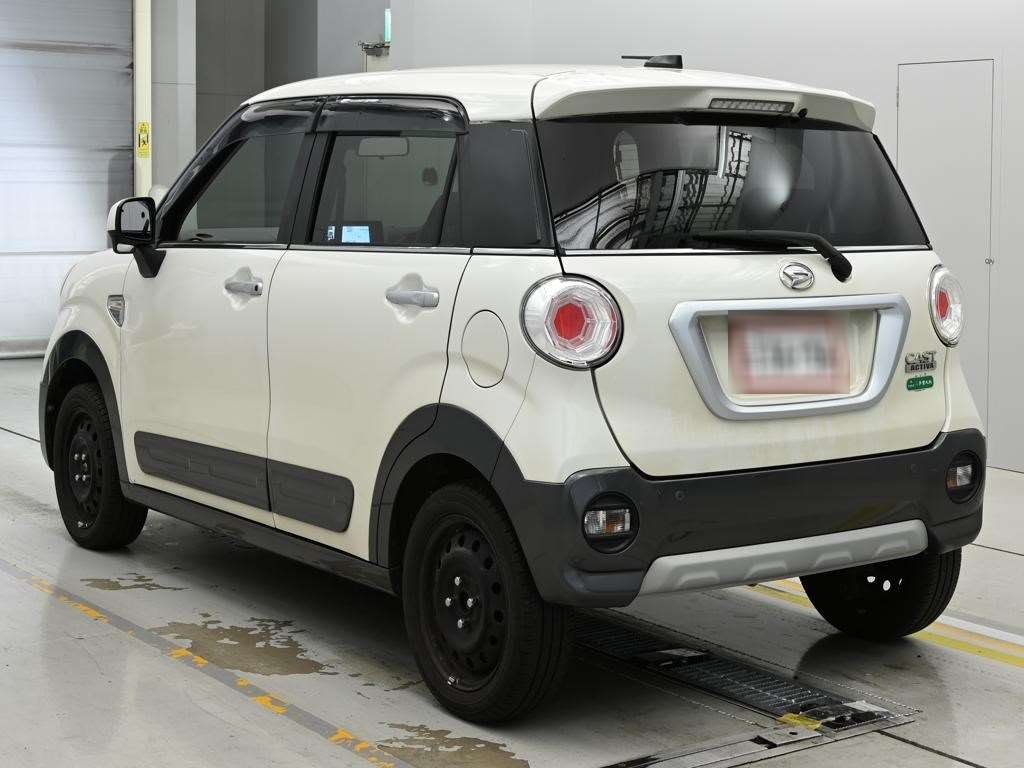 DAIHATSU CAST