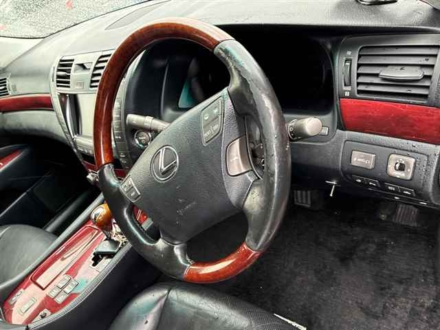 LEXUS LS600H