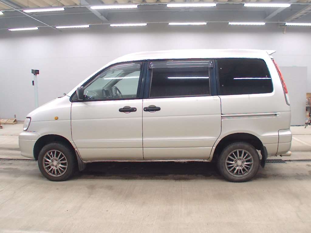 TOYOTA TOWN ACE NOAH