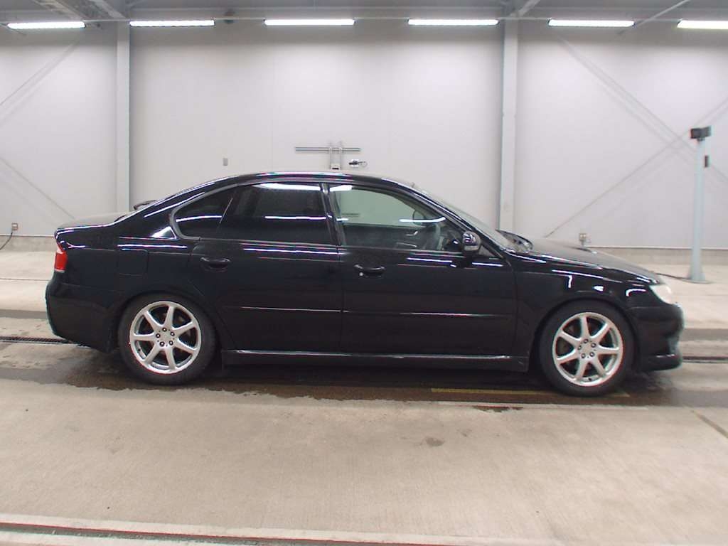 SUBARU LEGACY B4