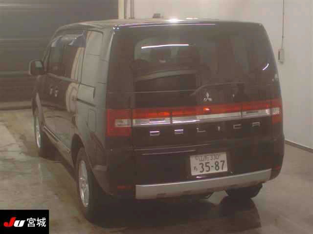 MITSUBISHI DELICA D:5