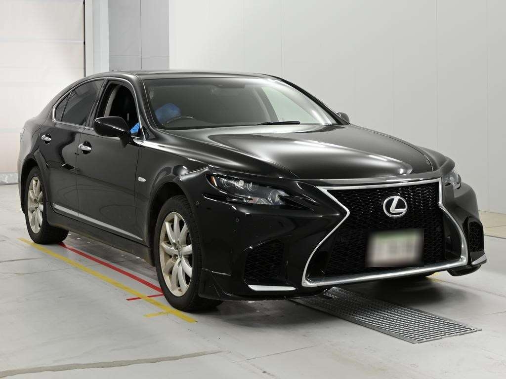 LEXUS LS600H