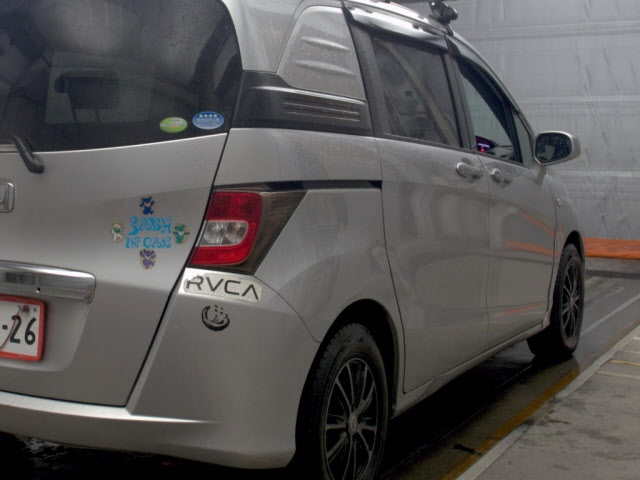 HONDA FREED SPIKE