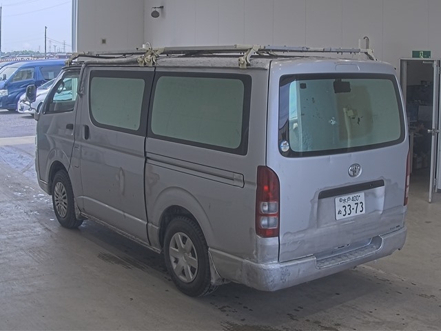 TOYOTA REGIUS ACE