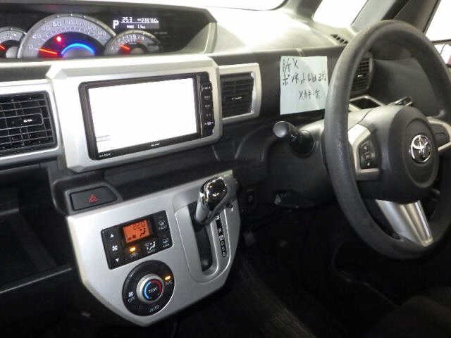 TOYOTA PIXIS MEGA