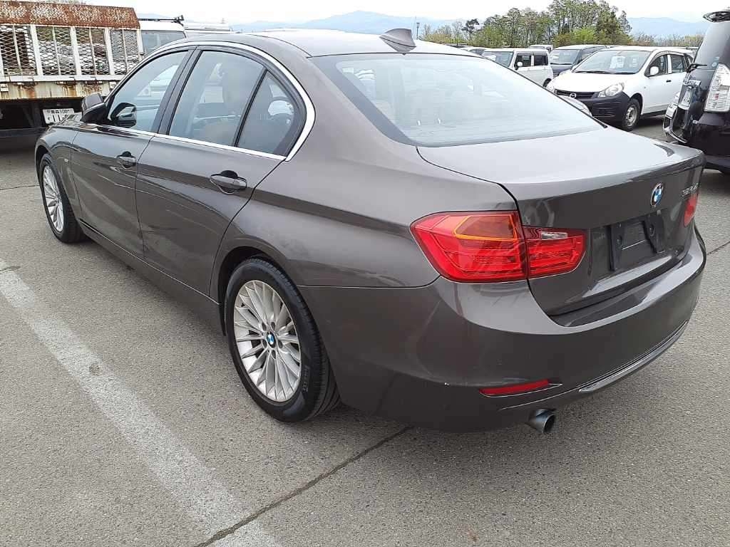 BMW 3-SERIES