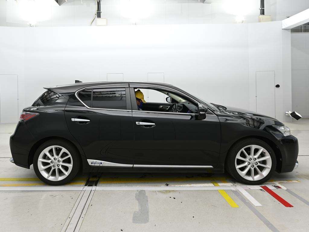 LEXUS CT200H