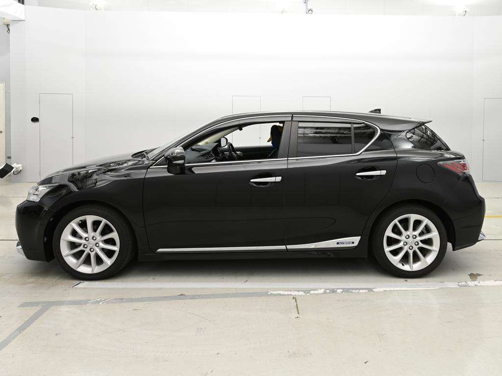 LEXUS CT200H