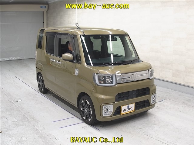 DAIHATSU WAKE
