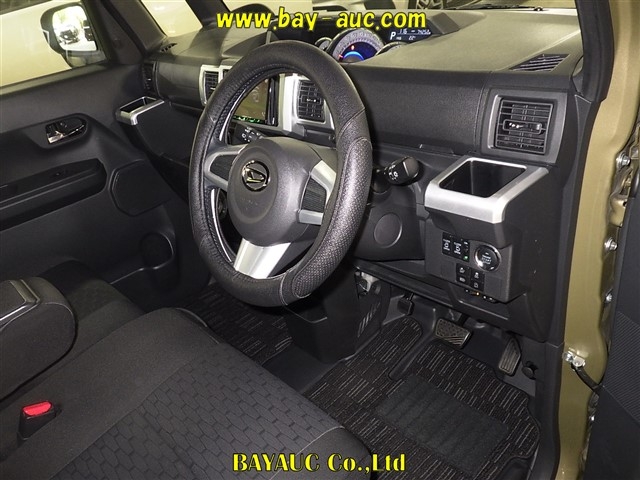 DAIHATSU WAKE