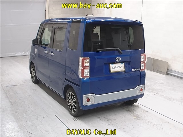DAIHATSU WAKE