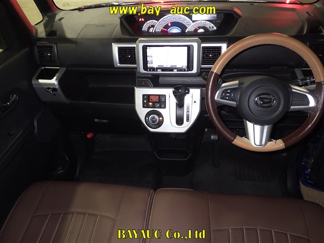 DAIHATSU WAKE