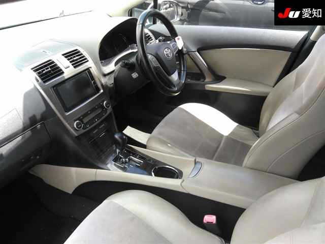 TOYOTA AVENSIS