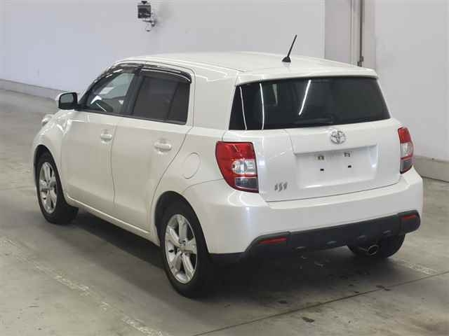 TOYOTA IST