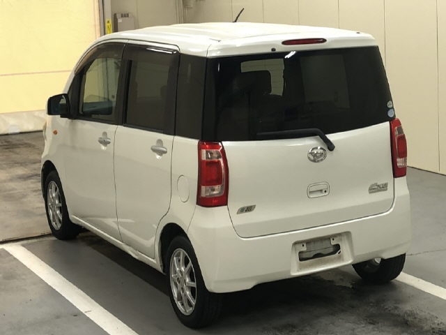 DAIHATSU TANTO EXE