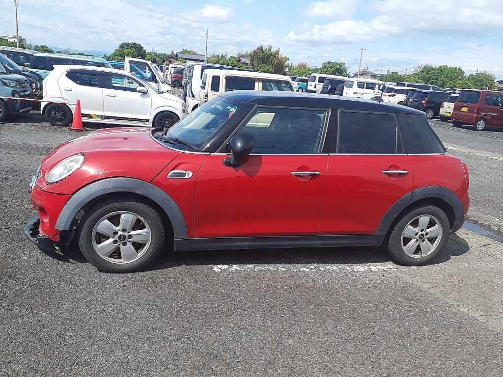 MINI HATCH