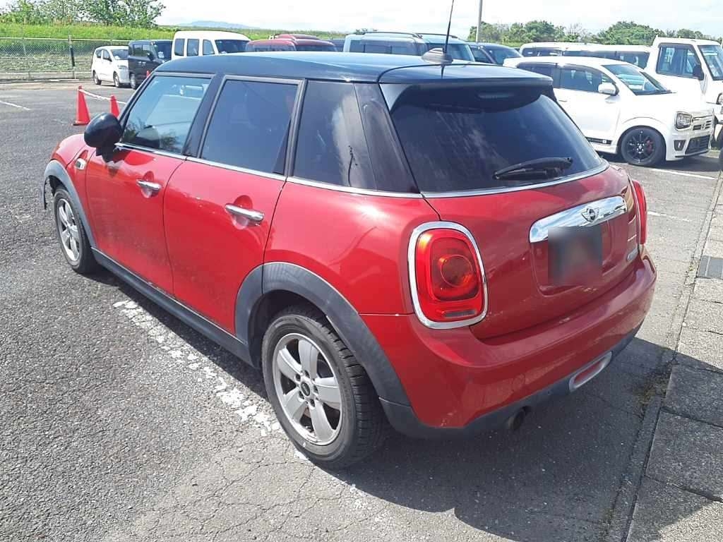 MINI HATCH
