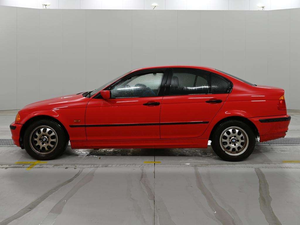 BMW 3-SERIES