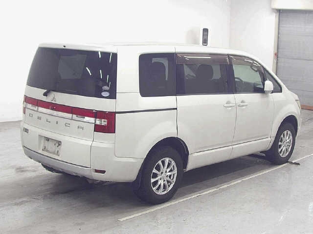 MITSUBISHI DELICA D:5