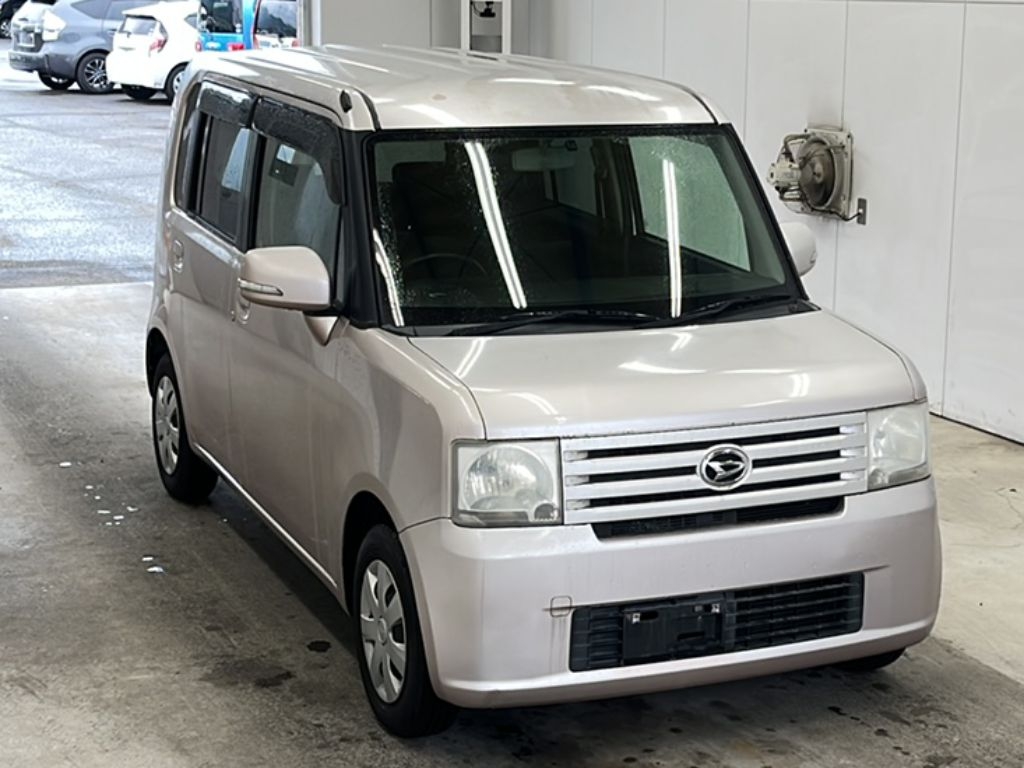 DAIHATSU MOVE CONTE