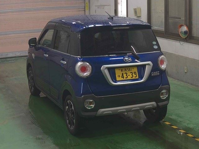 DAIHATSU CAST