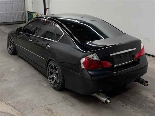 NISSAN FUGA