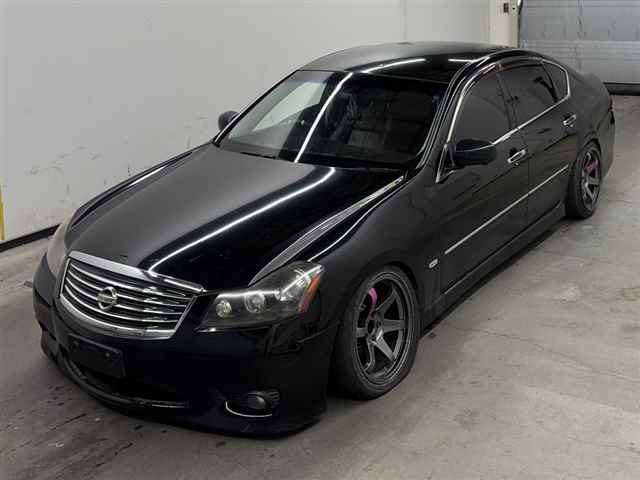 NISSAN FUGA