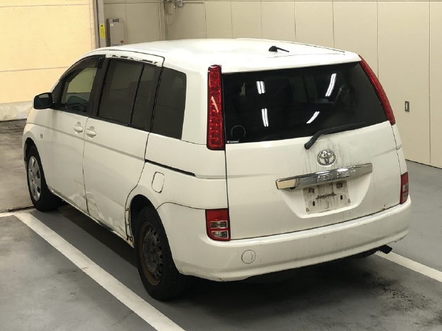TOYOTA ISIS