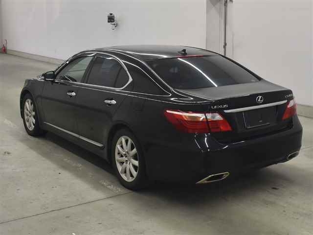 LEXUS LS460
